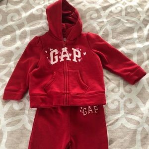 Red Gap Sweatshirt And Sweatpants Set